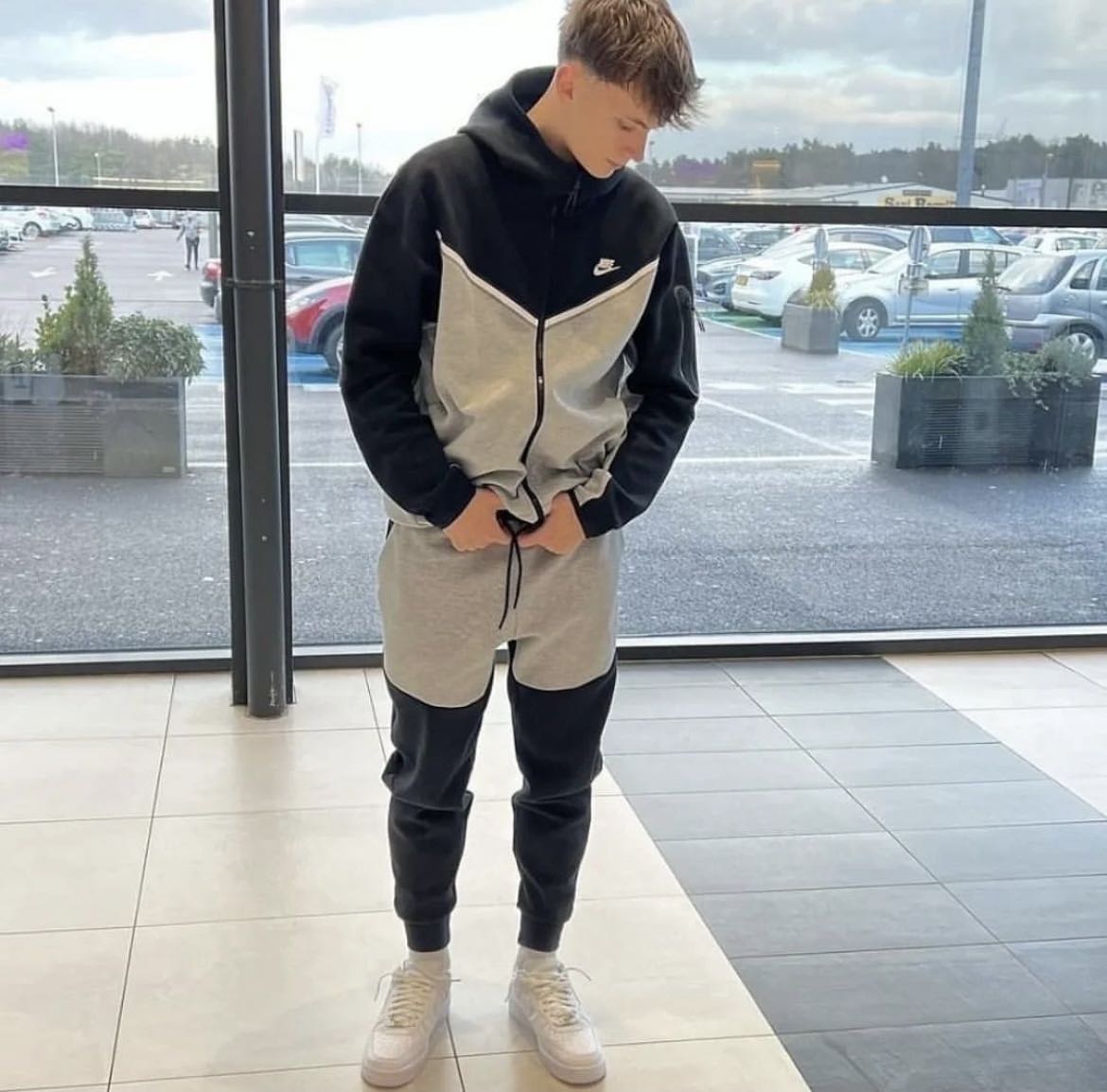Tech Fleece Black/Grey Tracksuit